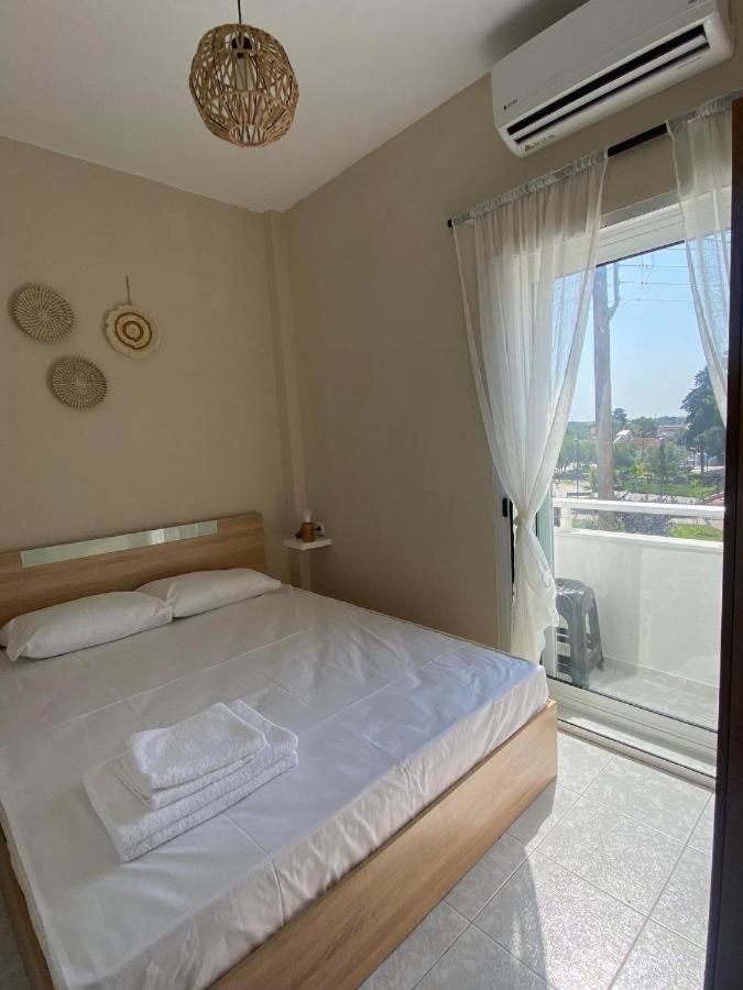 Sun & Sea Apartman Néa Iráklia Kültér fotó
